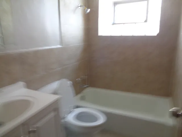 $1,400 | 8149 83rd Place, Unit 1, Justice, IL 60458