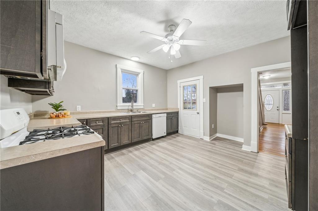 1090 Brownstown Road Irwin, PA 15642 - Photo 3 of 23 Huge Fully Equipped Kitchen