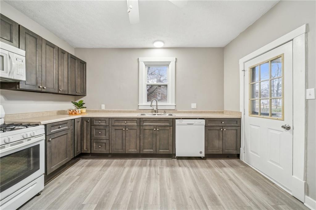 1090 Brownstown Road Irwin, PA 15642 - Photo 5 of 23 Gallery Image 5