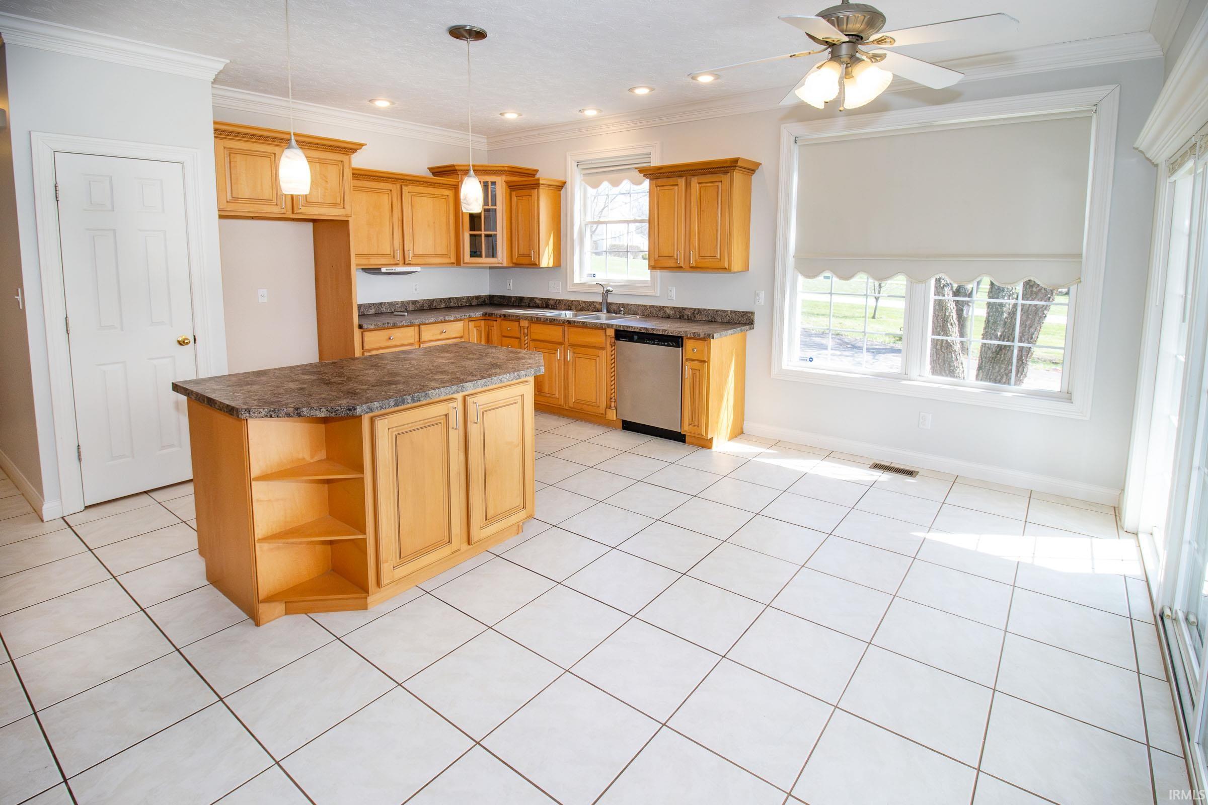 5830 Gardner Road Chandler, IN 47610 - Photo 12 of 36