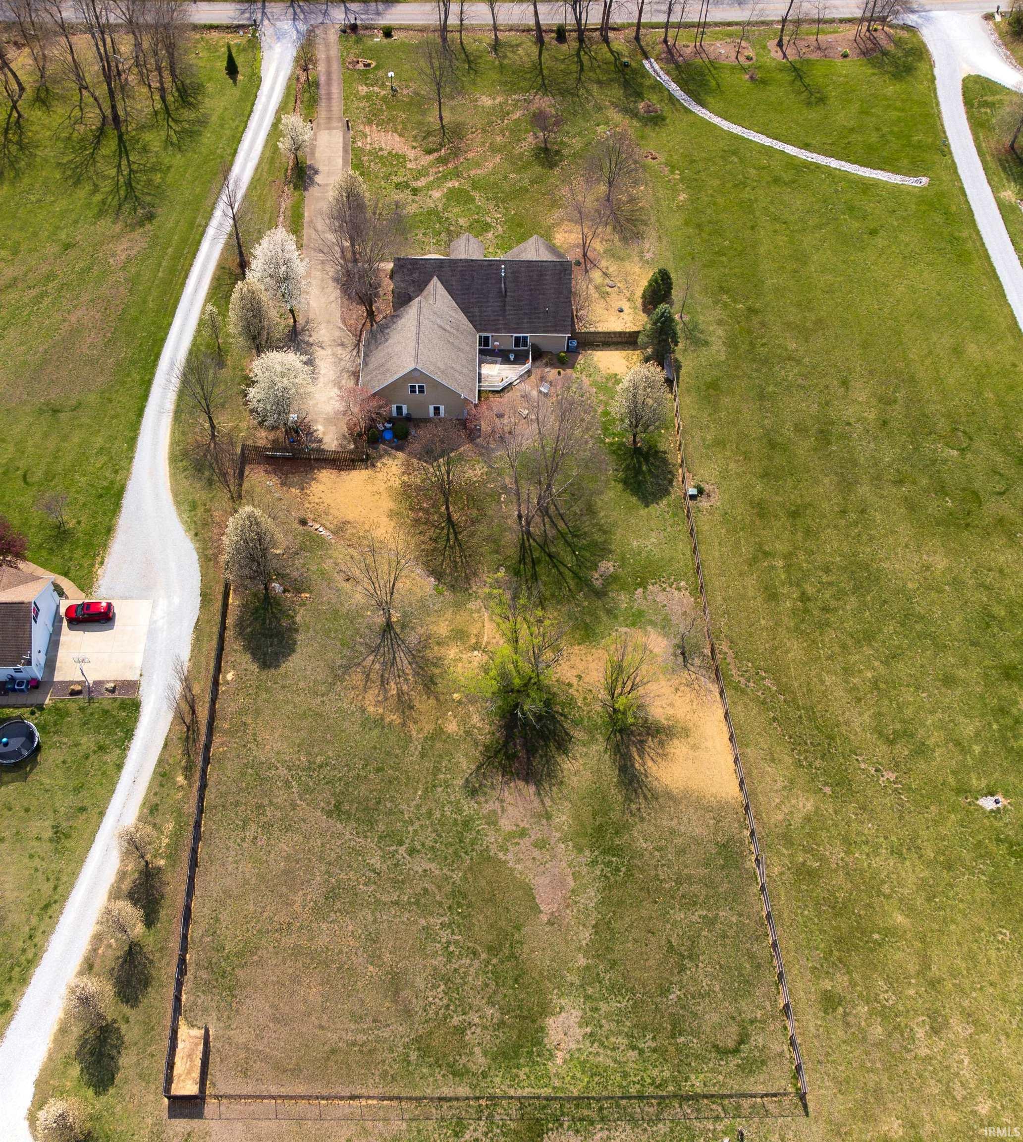 5830 Gardner Road Chandler, IN 47610 - Photo 5 of 36