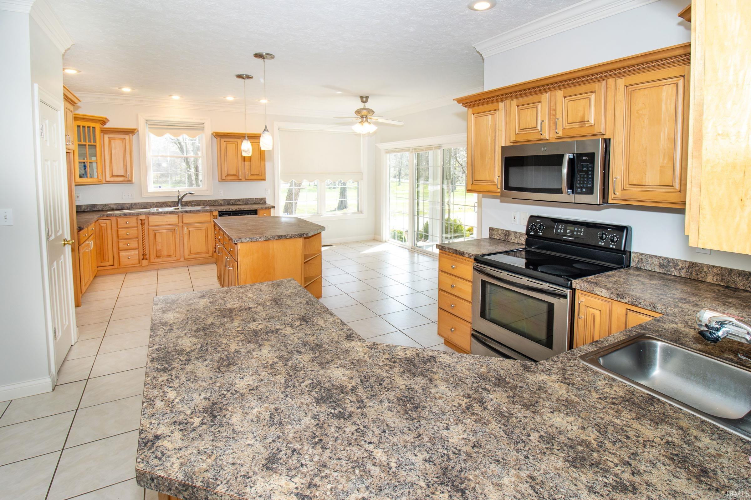 5830 Gardner Road Chandler, IN 47610 - Photo 10 of 36