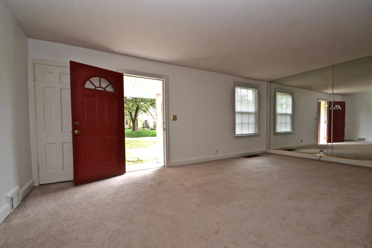 207 Cherokee Road Nashville, TN 37205 - Photo 13 of 24 an empty room with windows