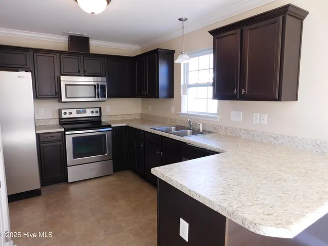 $1,800 | 107 Lynden Lane, New Bern, NC 28560