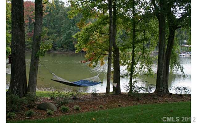 15818 Lake Ridge Road Charlotte, NC 28278 - Photo 3 of 9
