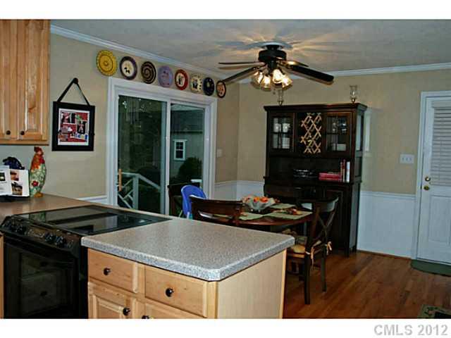 15818 Lake Ridge Road Charlotte, NC 28278 - Photo 5 of 9