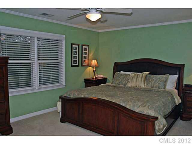 15818 Lake Ridge Road Charlotte, NC 28278 - Photo 7 of 9