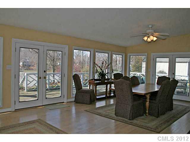15818 Lake Ridge Road Charlotte, NC 28278 - Photo 8 of 9