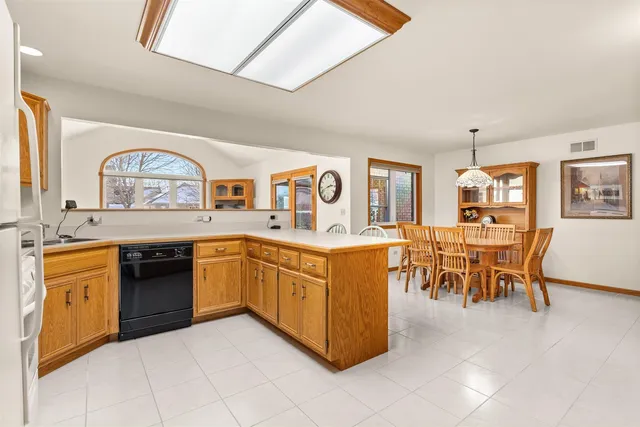 $339,000 | 1659 Dupont Avenue, Morris, IL 60450