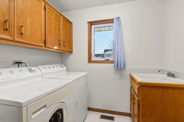 $339,000 | 1659 Dupont Avenue, Morris, IL 60450