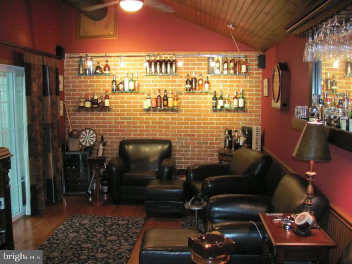 1717 York Road Wyomissing, PA 19610 - Photo 13 of 20 Office / Study