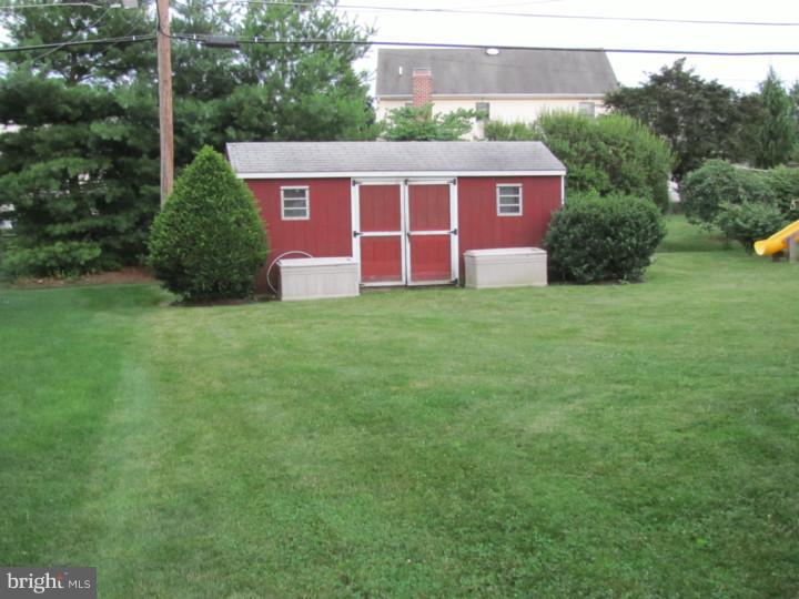 1717 York Road Wyomissing, PA 19610 - Photo 20 of 20 Back Yard