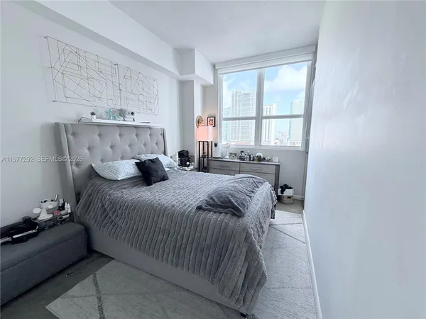 $2,600 | 133 Northeast 2nd Avenue, Unit 2009, Miami, FL 33132