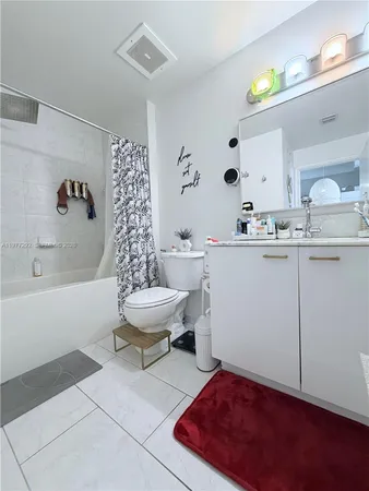 $2,600 | 133 Northeast 2nd Avenue, Unit 2009, Miami, FL 33132