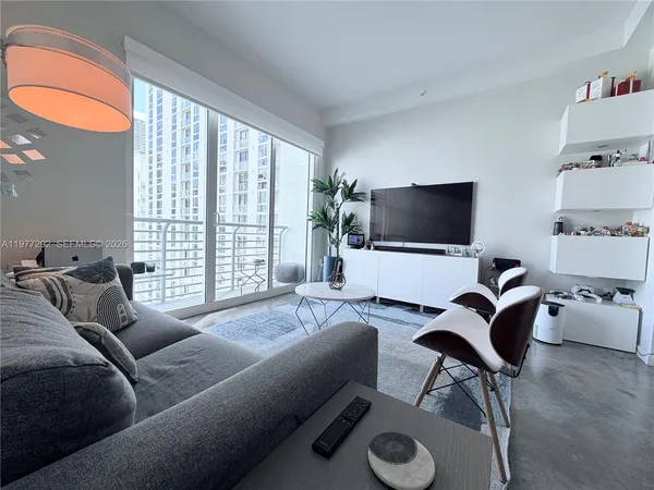 $2,600 | 133 Northeast 2nd Avenue, Unit 2009, Miami, FL 33132