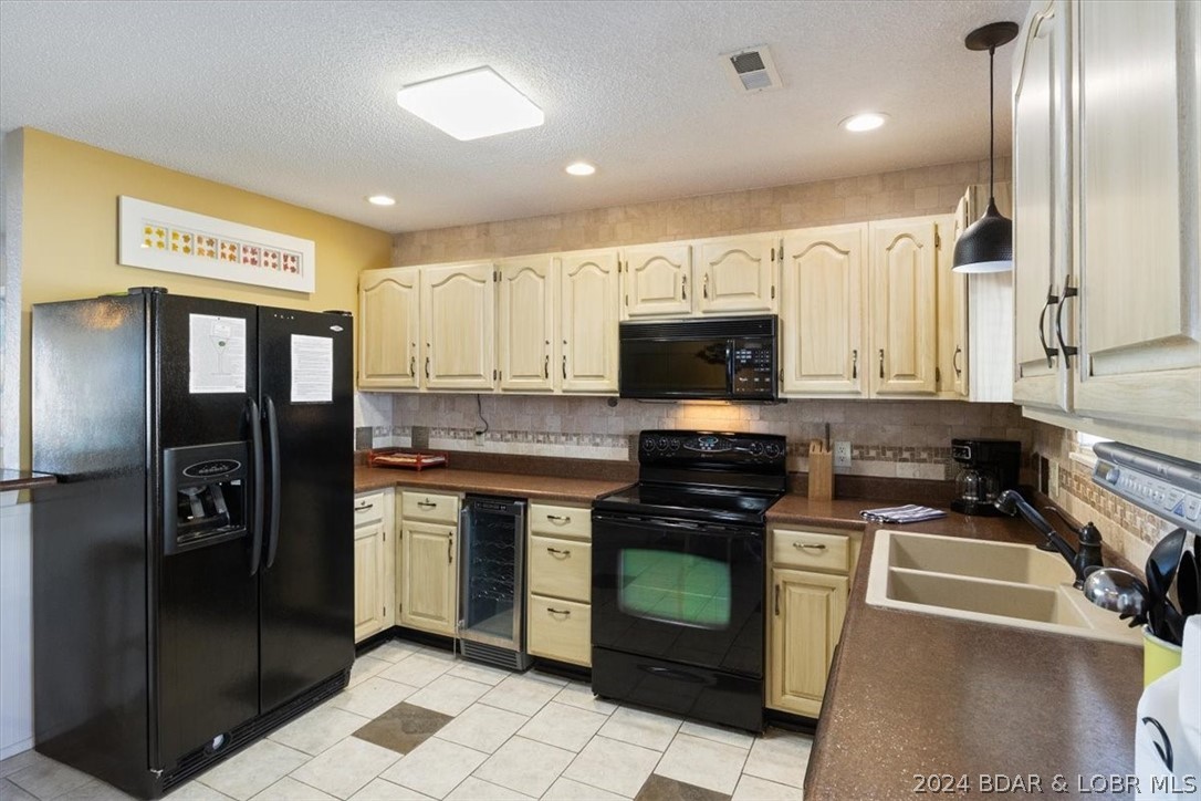 821 Winn Road, Unit 10H Osage Beach, MO 65065 - Photo 4 of 48