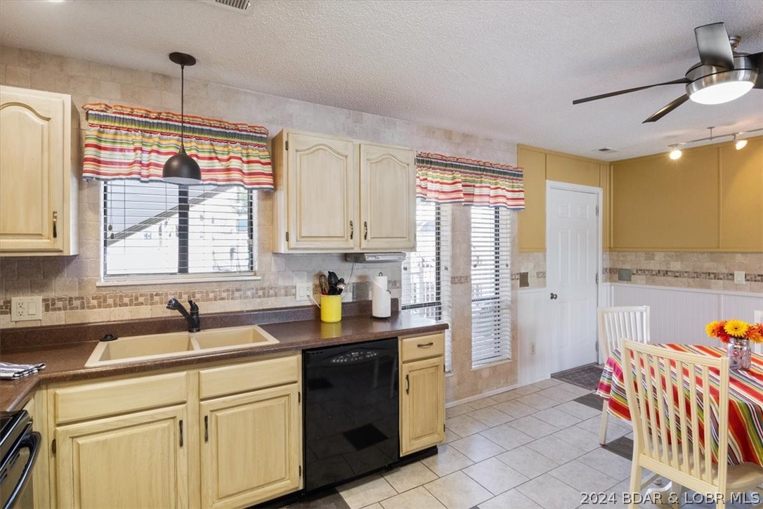 821 Winn Road, Unit 10H Osage Beach, MO 65065 - Photo 8 of 48
