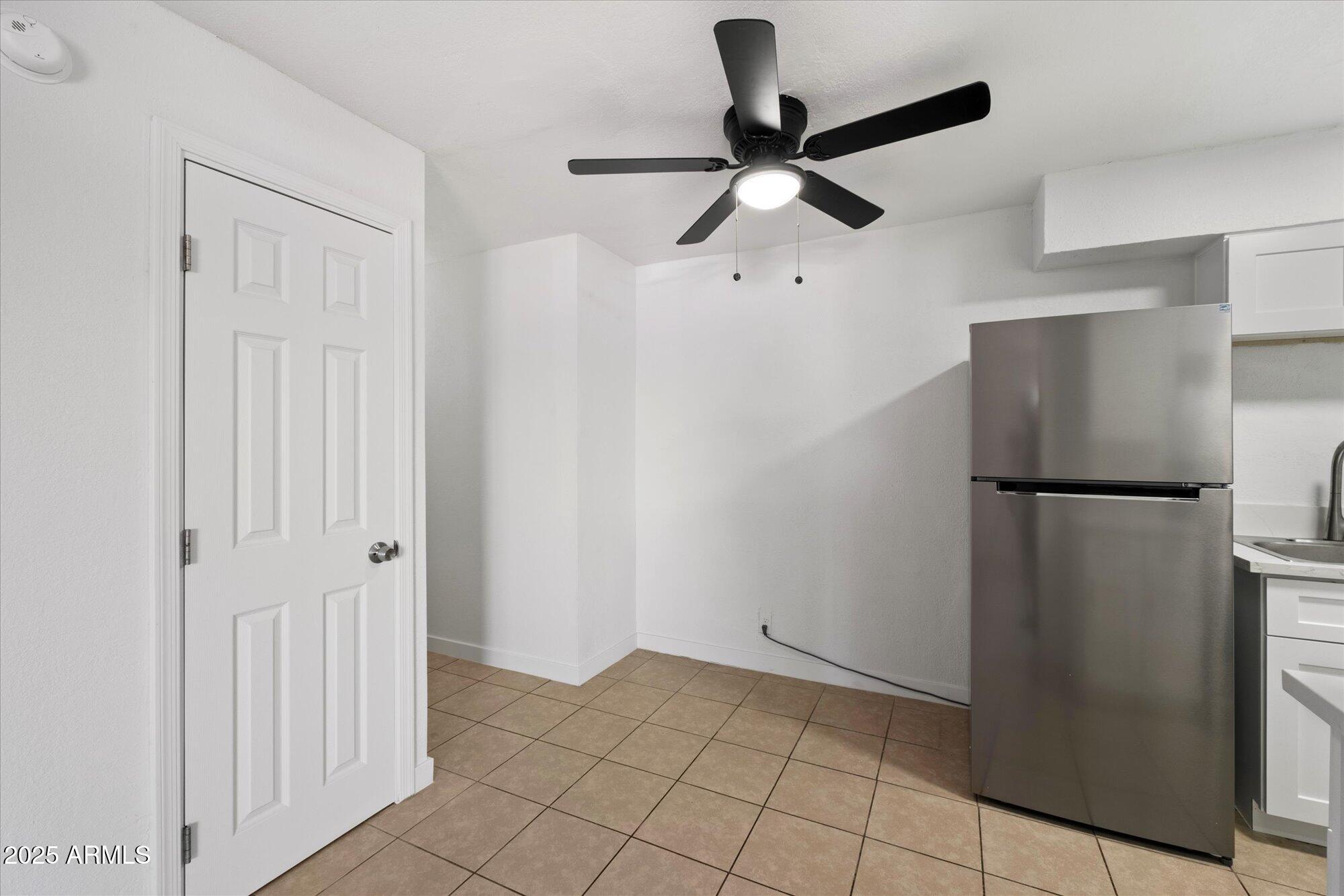 2343 East Pueblo Avenue, Unit 4 Phoenix, AZ 85040 - Photo 15 of 22 14-97788539