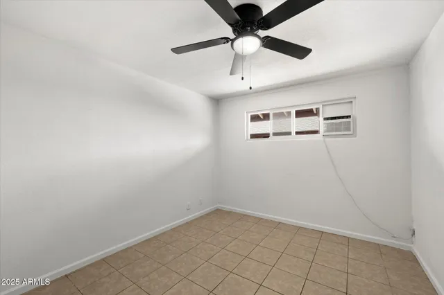 $995 | 2343 East Pueblo Avenue, Unit 4, Phoenix, AZ 85040