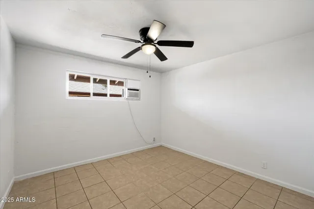 $995 | 2343 East Pueblo Avenue, Unit 4, Phoenix, AZ 85040