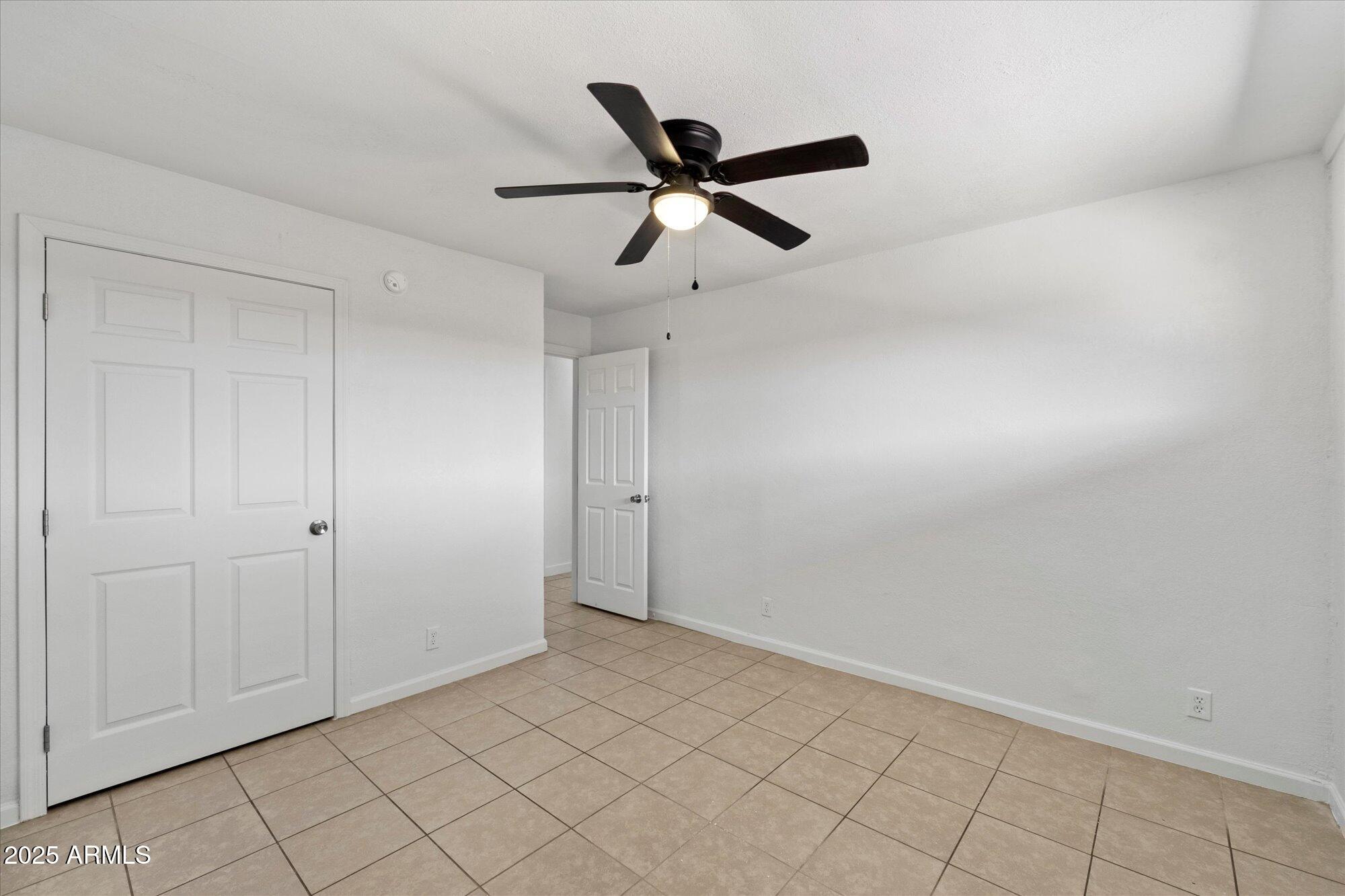 2343 East Pueblo Avenue, Unit 4 Phoenix, AZ 85040 - Photo 18 of 22 17-97788322