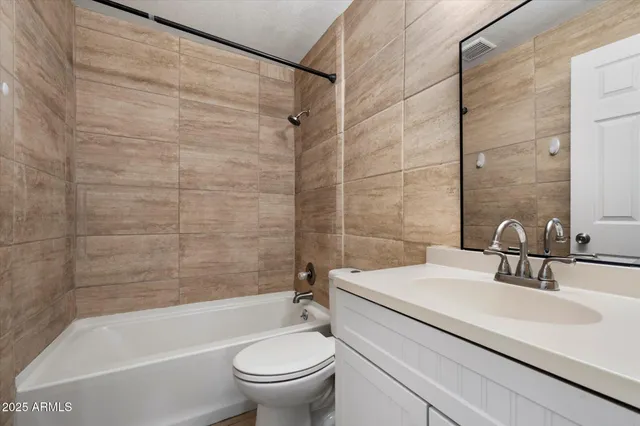 $995 | 2343 East Pueblo Avenue, Unit 4, Phoenix, AZ 85040