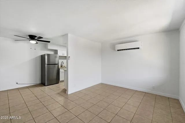 $995 | 2343 East Pueblo Avenue, Unit 4, Phoenix, AZ 85040