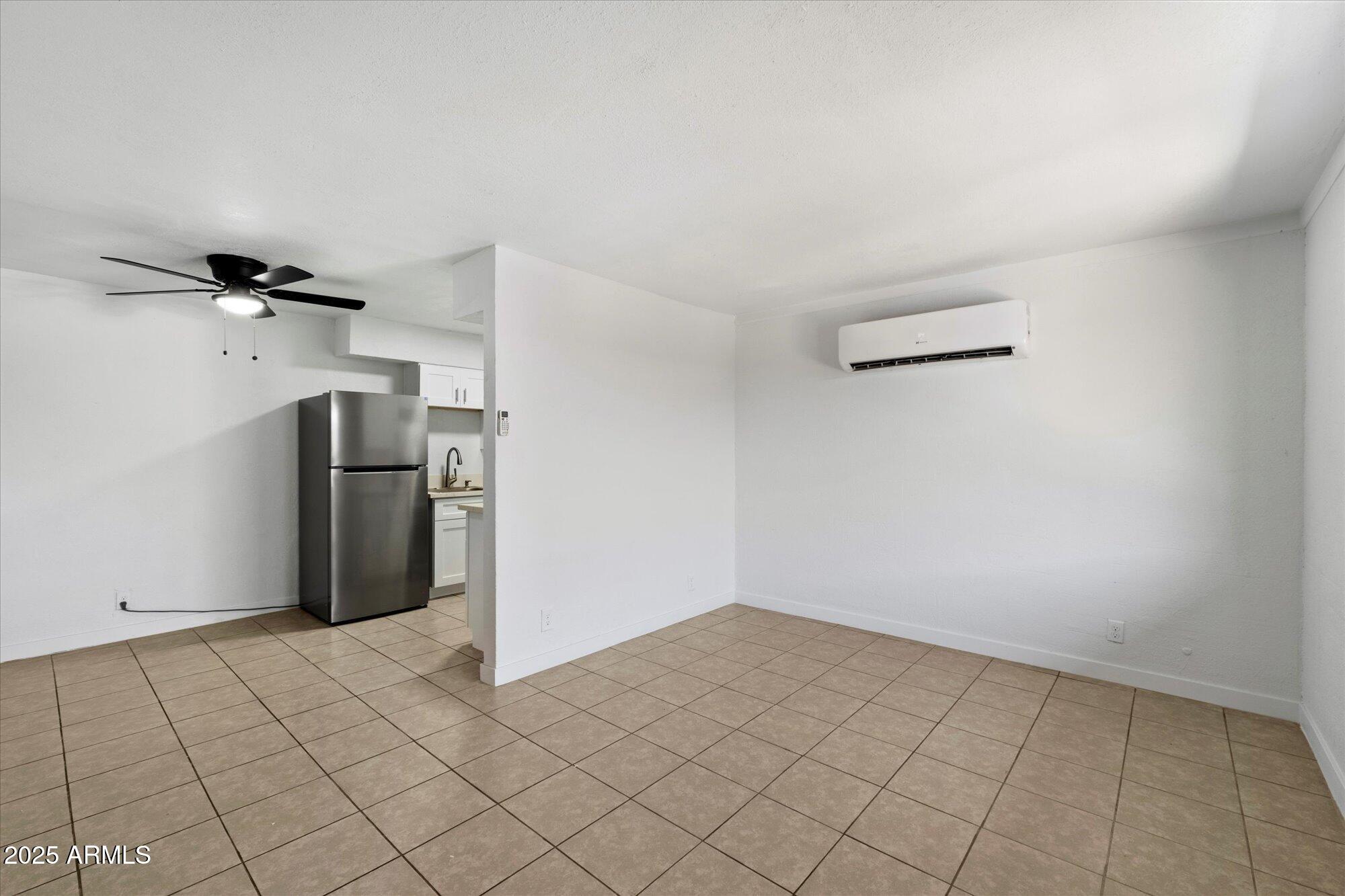 2343 East Pueblo Avenue, Unit 4 Phoenix, AZ 85040 - Photo 4 of 22 03-97788592