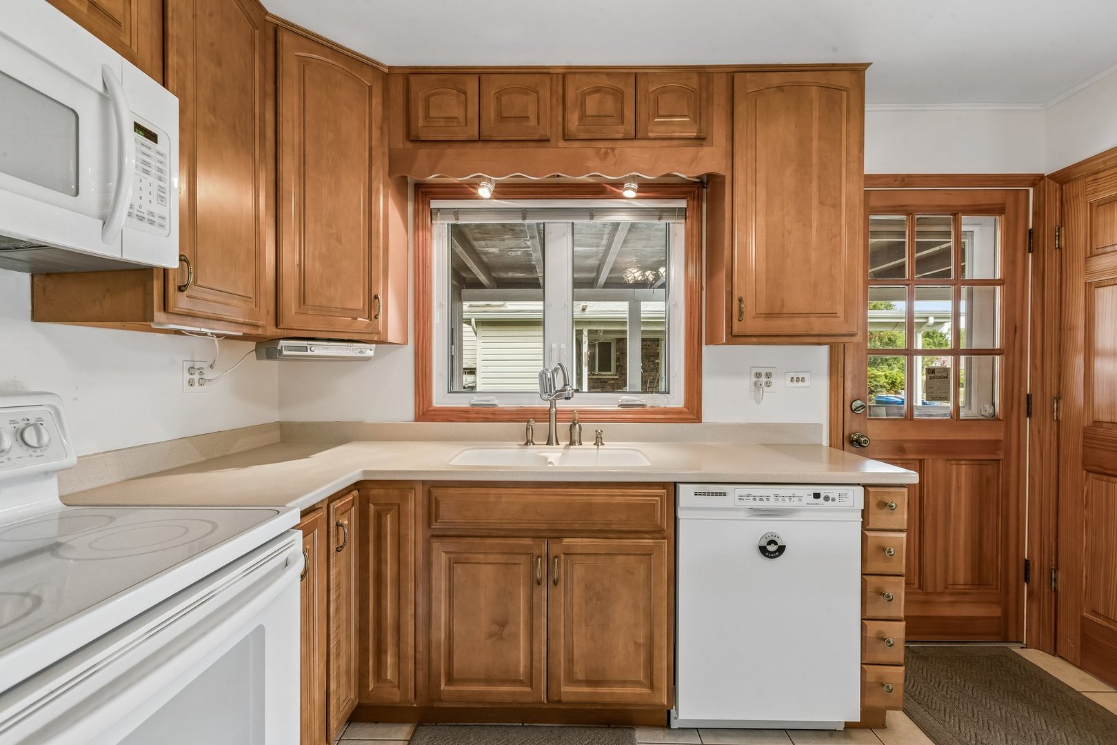 220 Voltz Road Northbrook, IL 60062 - Photo 12 of 41