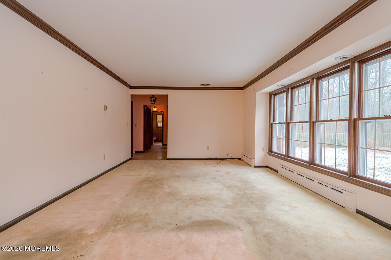 1046 Indian Hill Road Toms River, NJ 08753 - Photo 11 of 30 LIVING ROOM
