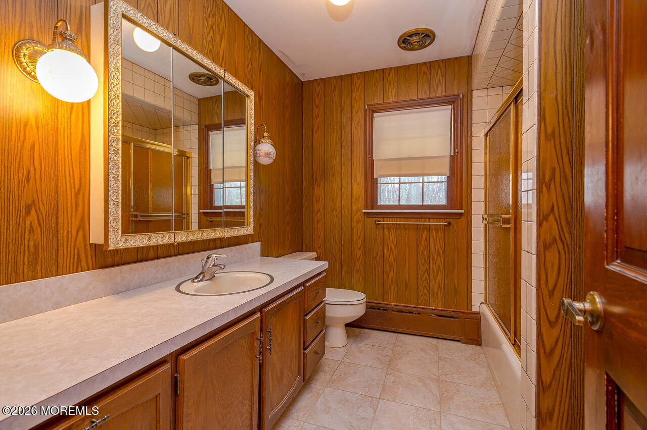 1046 Indian Hill Road Toms River, NJ 08753 - Photo 22 of 30 MAIN BATH