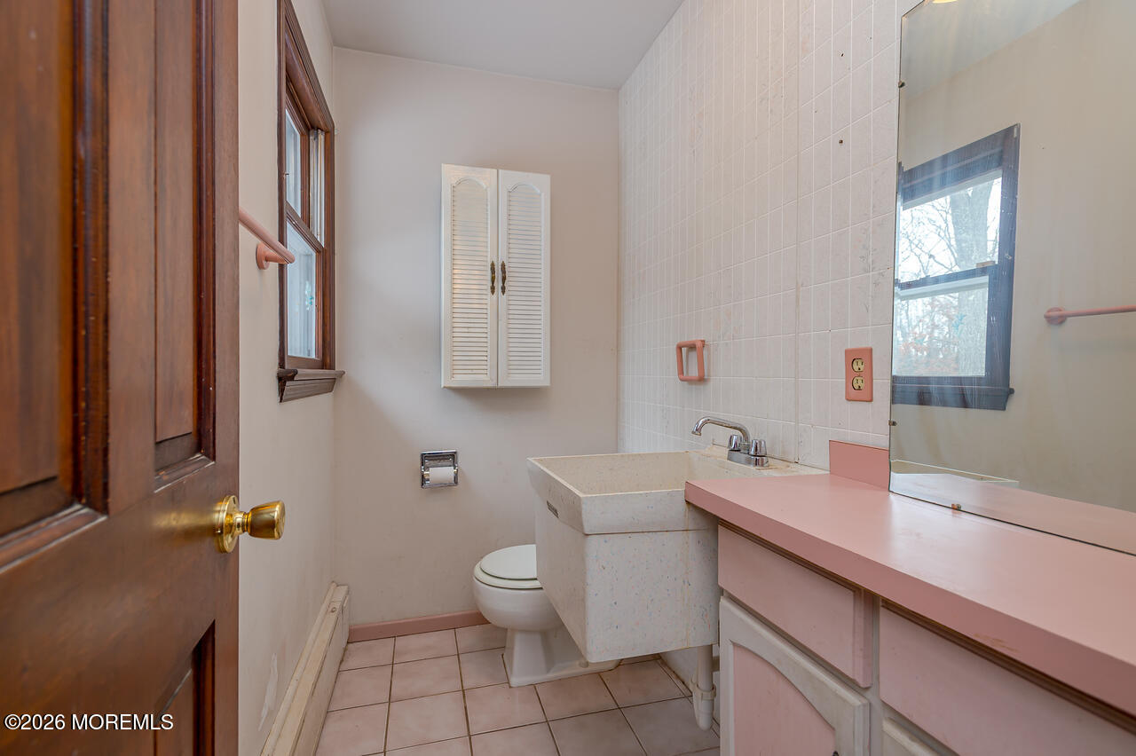 1046 Indian Hill Road Toms River, NJ 08753 - Photo 24 of 30 POWDER ROOM