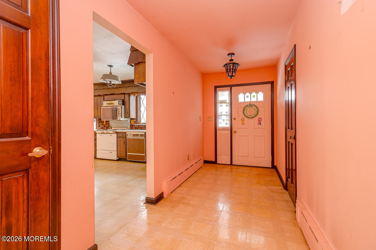 1046 Indian Hill Road Toms River, NJ 08753 - Photo 4 of 30 ENTRY FOYER