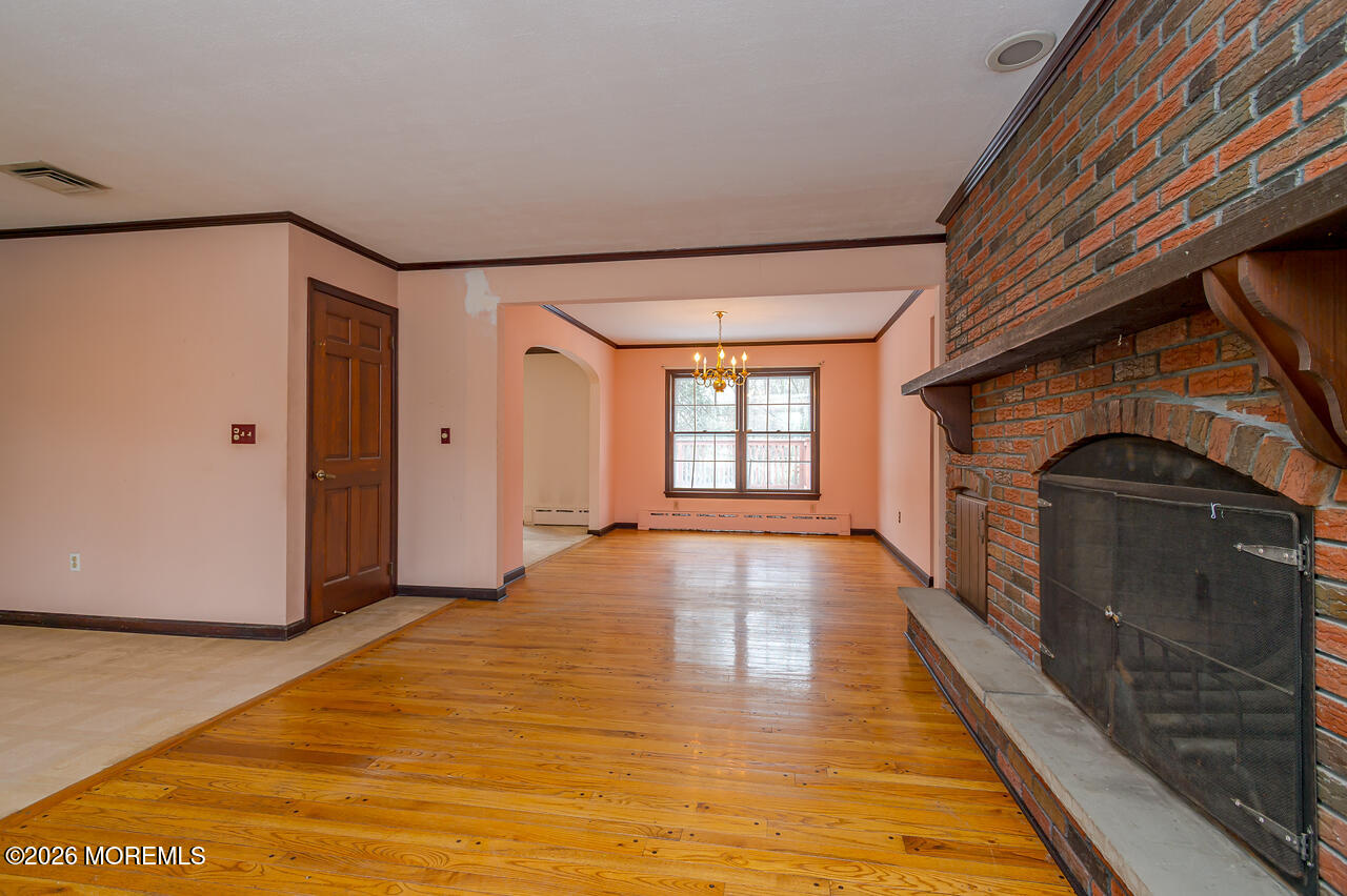 1046 Indian Hill Road Toms River, NJ 08753 - Photo 5 of 30 FAMILY ROOM