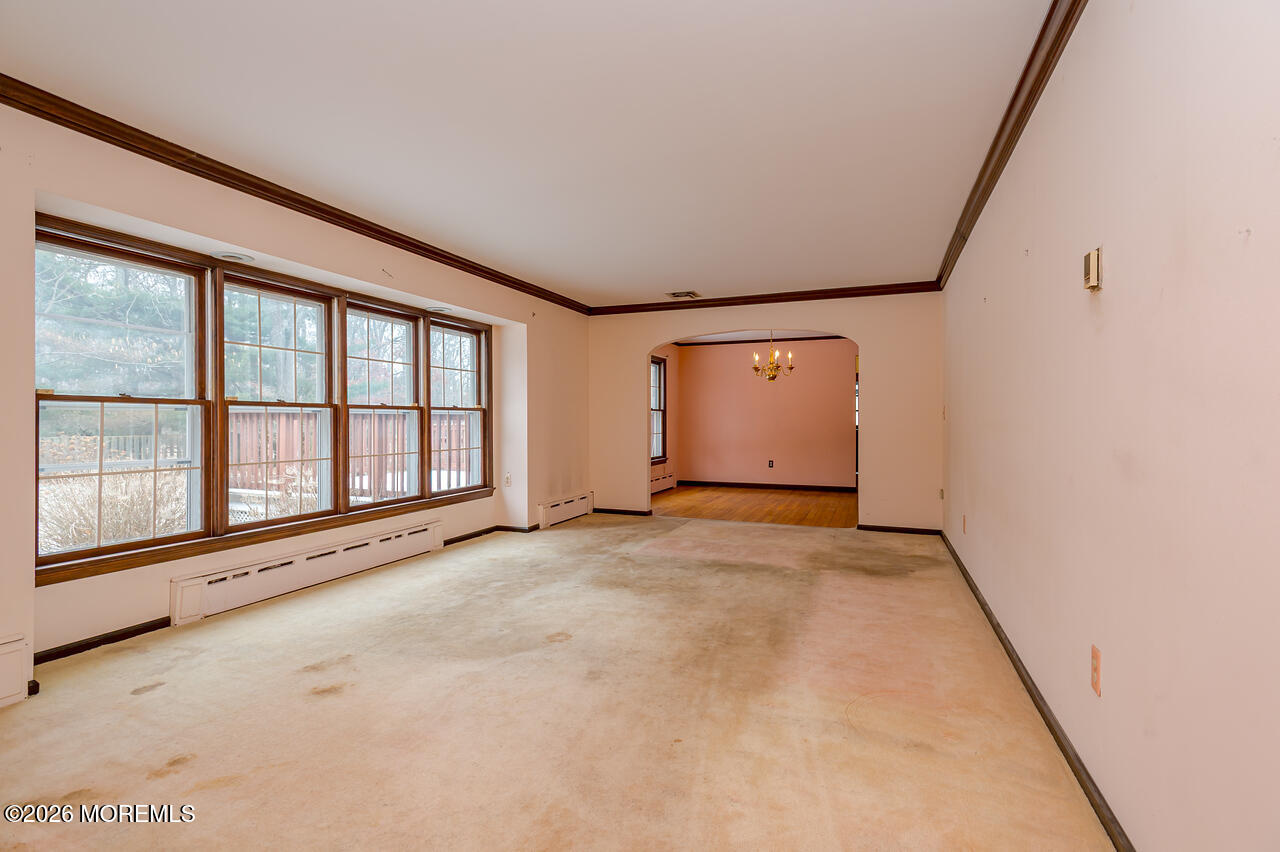1046 Indian Hill Road Toms River, NJ 08753 - Photo 10 of 30 LIVING ROOM