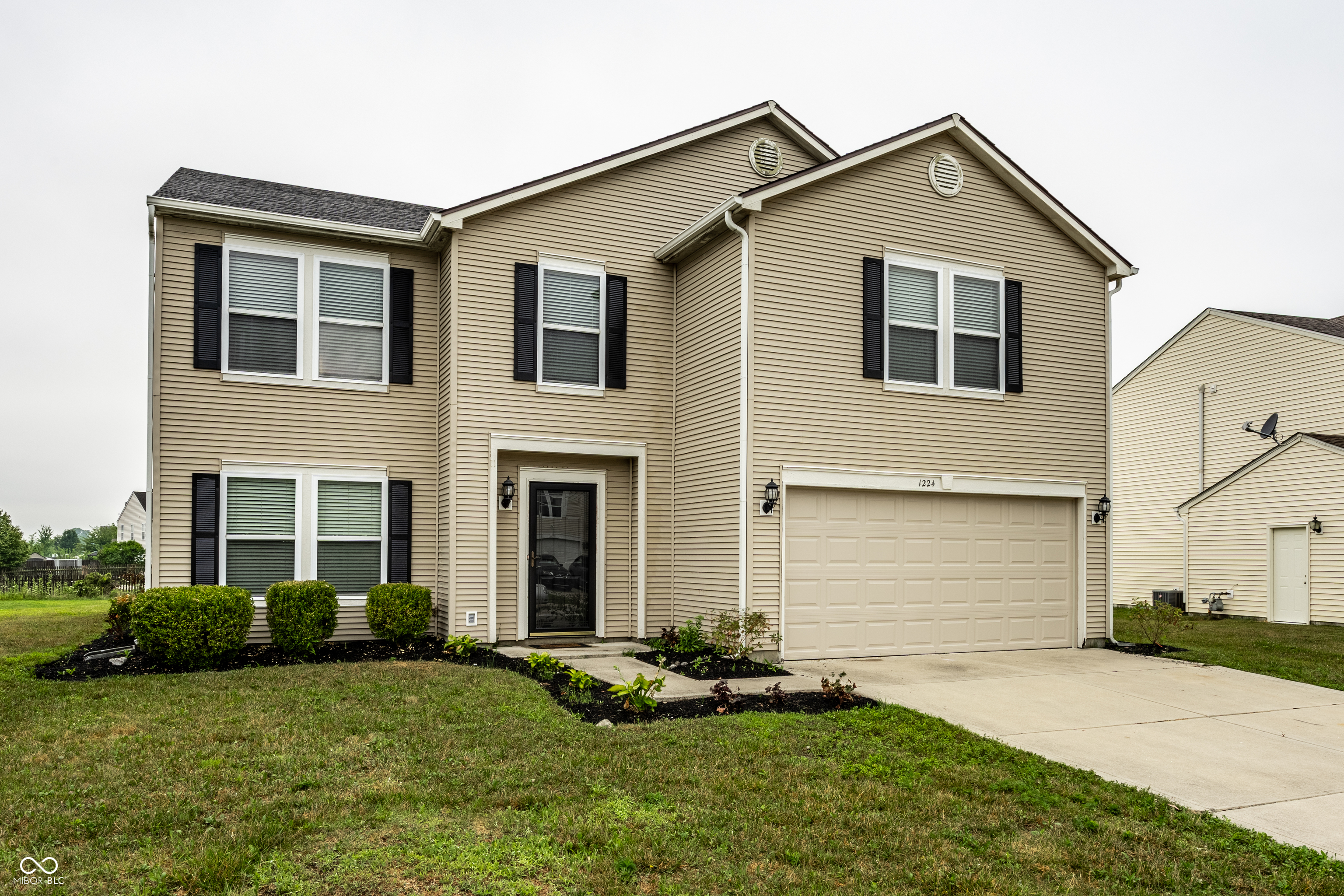 1224 Maple Trace Way Sheridan, IN 46069 - Photo 2 of 42