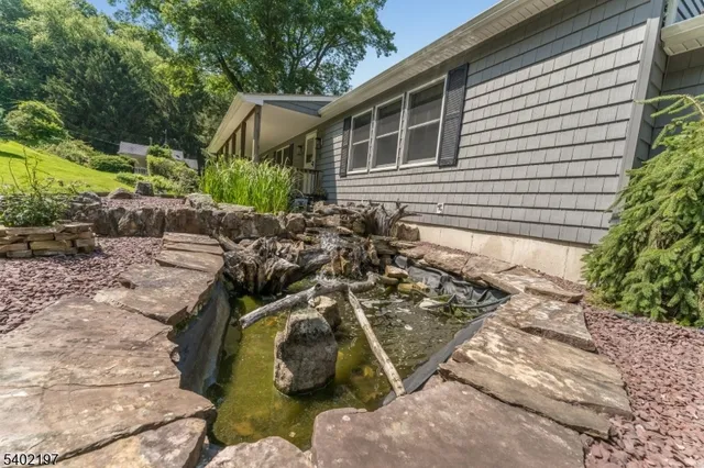 $879,000 | 22 South Polktown Road, Hampton, NJ 08827