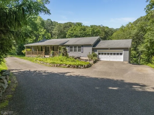 $879,000 | 22 South Polktown Road, Hampton, NJ 08827