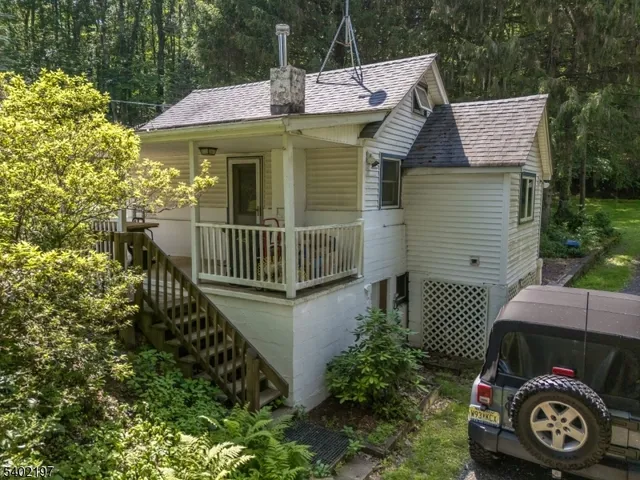 $879,000 | 22 South Polktown Road, Hampton, NJ 08827