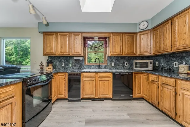 $879,000 | 22 South Polktown Road, Hampton, NJ 08827