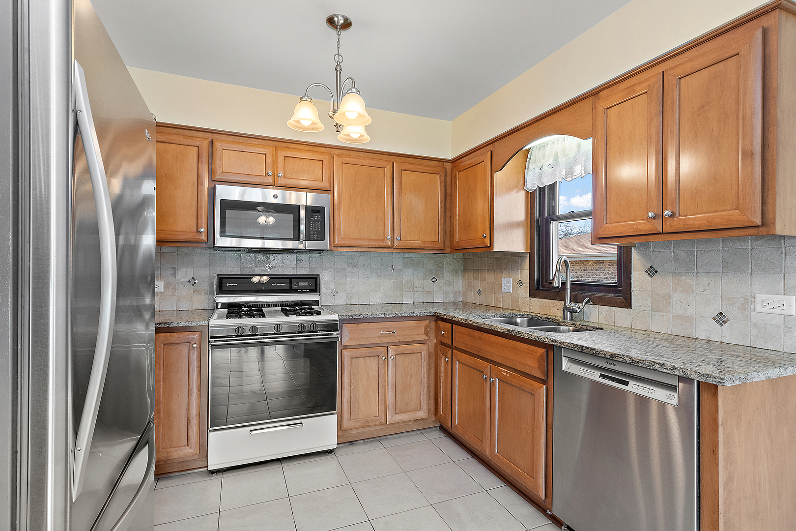 705 Vermont Road Frankfort, IL 60423 - Photo 10 of 26 Gallery Image 10