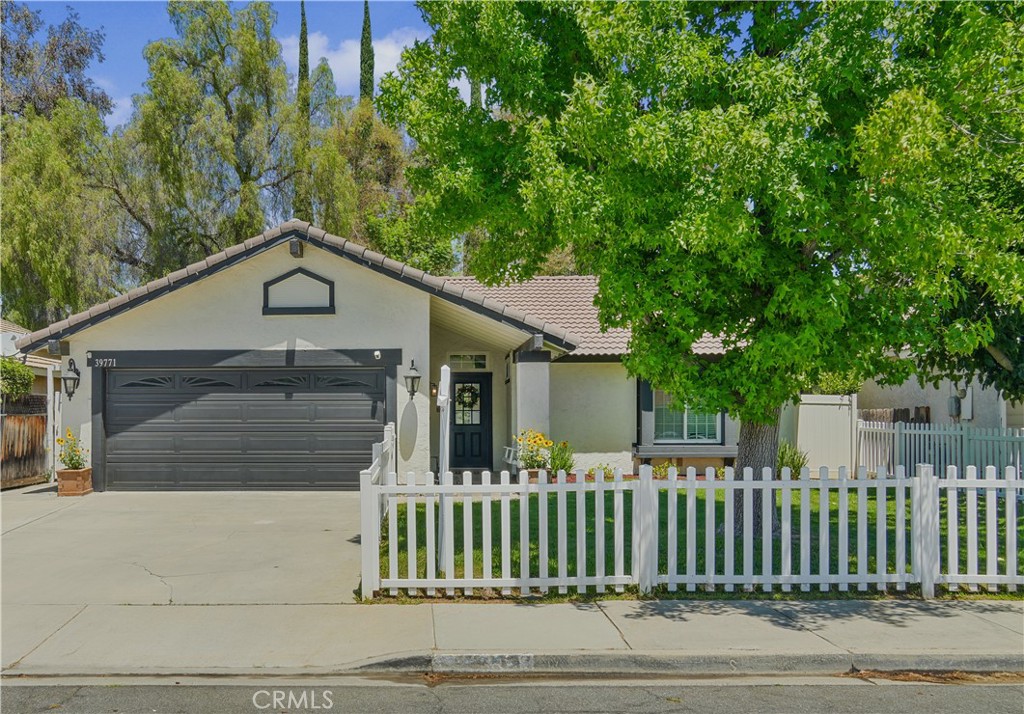 39771 Old Carriage Road Murrieta, CA 92563 - Photo 2 of 34