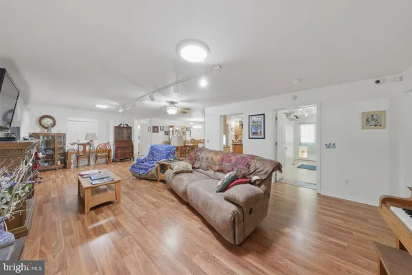 $850,000 | 850 Arthursville Road, Hartly, DE 19953