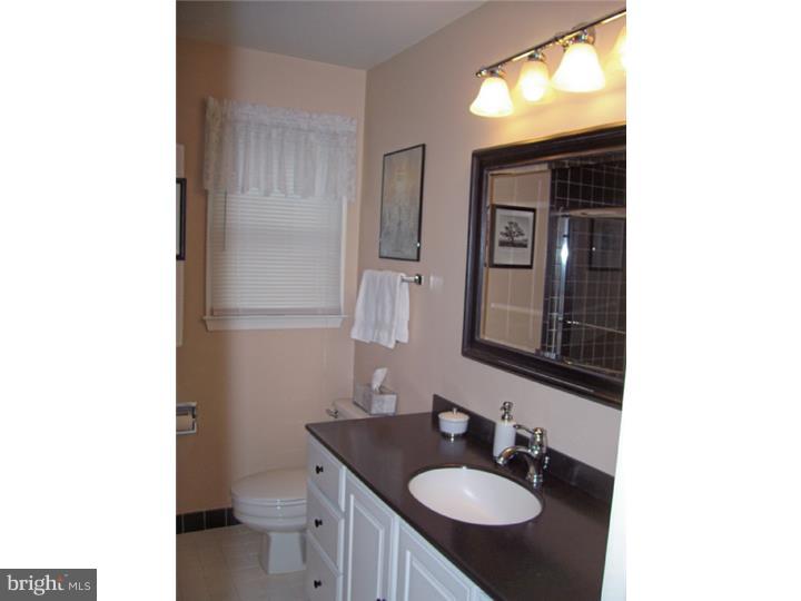 967 Magnolia Road Vineland, NJ 08360 - Photo 19 of 25 Bathroom