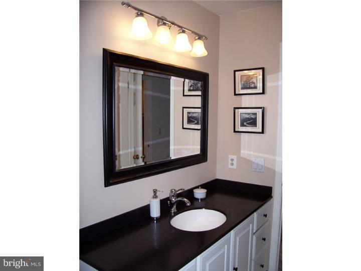 967 Magnolia Road Vineland, NJ 08360 - Photo 20 of 25 Bathroom