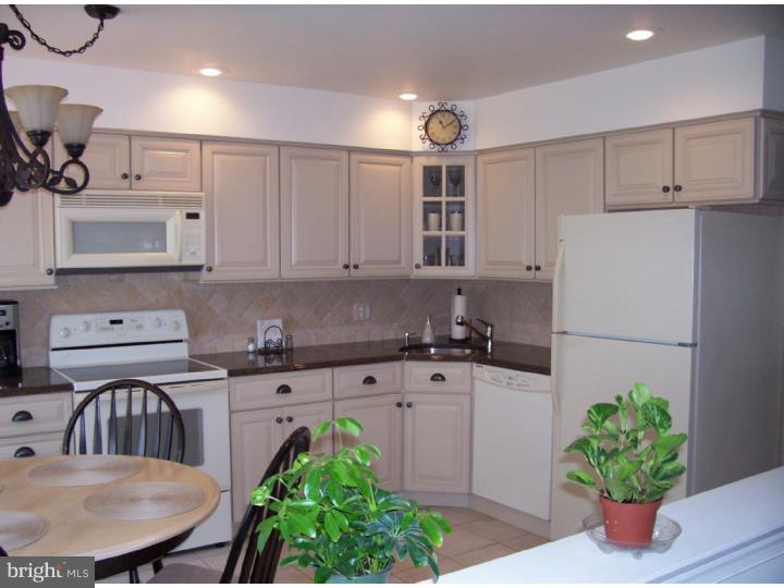 967 Magnolia Road Vineland, NJ 08360 - Photo 4 of 25 Kitchen