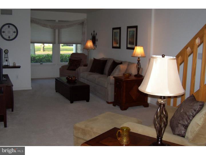 967 Magnolia Road Vineland, NJ 08360 - Photo 7 of 25 Living Room