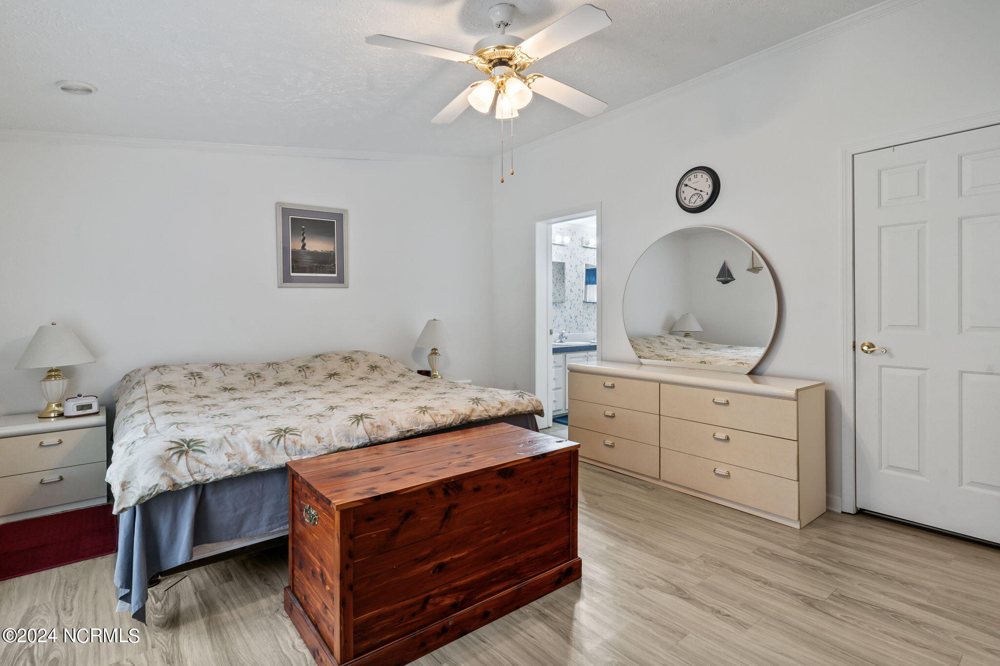 5422 Thrush Road Southwest Ocean Isle Beach, NC 28469 - Photo 11 of 40 Primary bedroom