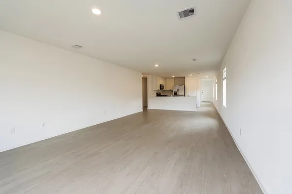 $1,615 | 1544 Sunset Ridge Drive, Conroe, TX 77306