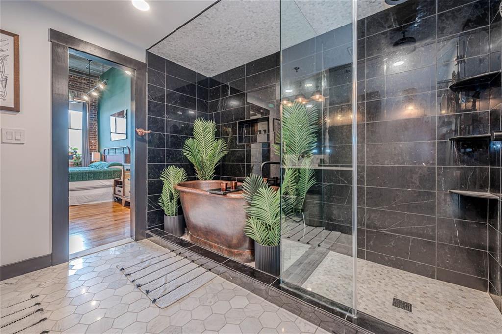 3235 Roswell Road Northeast, Unit 819 Atlanta, GA 30305 - Photo 21 of 76 Gallery Image 21